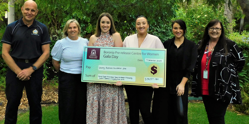 Left to right: Boronia Superintendent Andy Hughes, Worthy’s Jacqui Crowther, Taylor Hurst, Jennifer Ball, Angie McGivern and Boronia’s Manager Family and Community Services Sue Andrews.