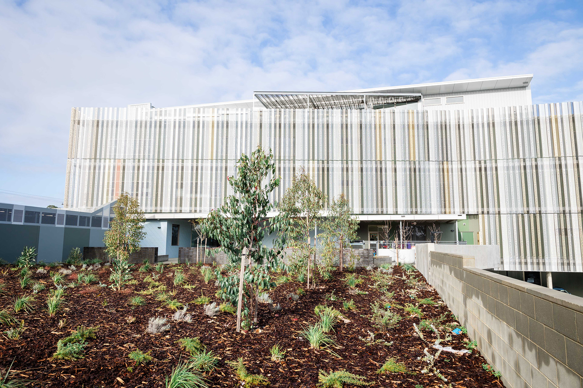 Image of exterior of Armadale campus 