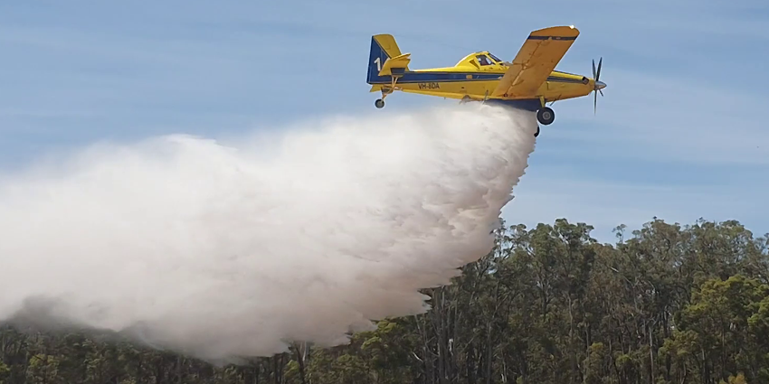 Water bomber training in the air