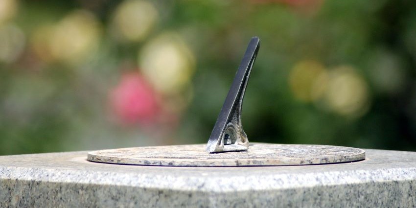sundial at Karrakatta Cemetery